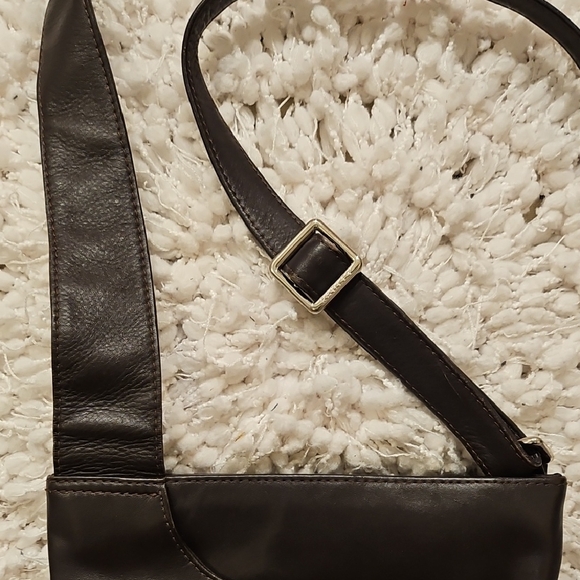 Radley London Dark Brown Crossbody Bag Sleek Leather Design - Picture 4 of 16